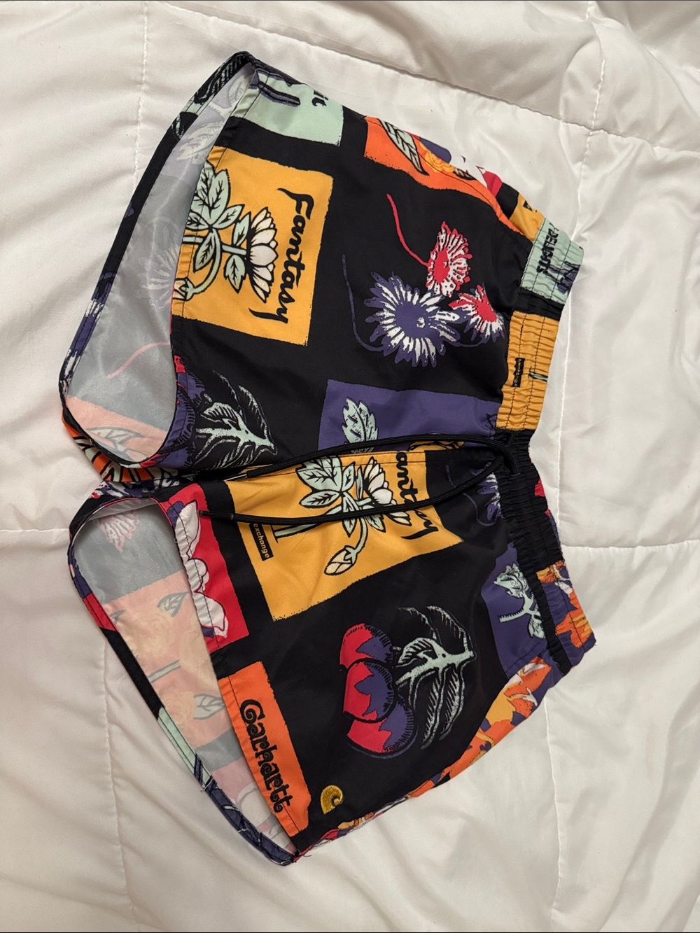 Carhartt wip chase shorts in verdanta print